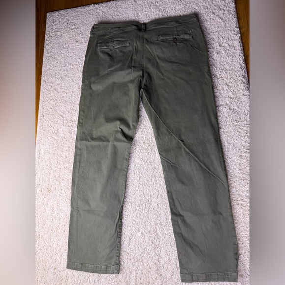 Men's 36x32 American Eagle Extreme Flex Pants - Picture 2 of 4